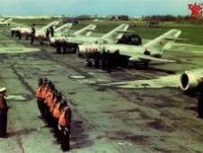 罕见朝鲜战争彩照各型战机浴血长空