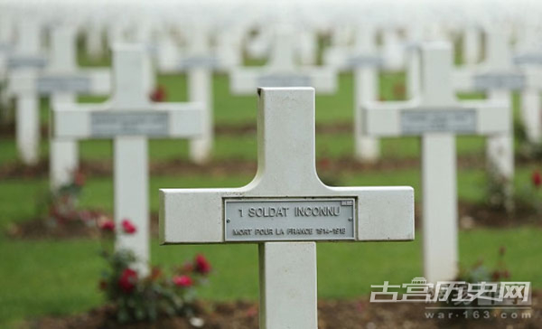 今天的凡尔登战役纪念墓地。