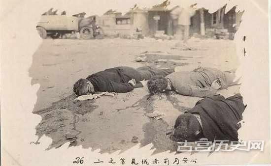 1928年，广州，在广州暴动失败后，国民党军重占广州，对未及撤离的起义军、工人赤卫队和拥护革命的群众进行了血腥的报复，城市被夷为平地，被打死的布尔什维克和平民尸体在街头随处可见。
