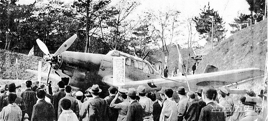 1940年日本建造的俯冲轰炸机。