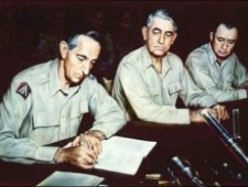 傲慢的麦克阿瑟：朝战中令人难忘的面孔