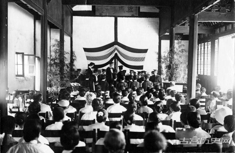 1922年，金陵女子大学毕业典礼。