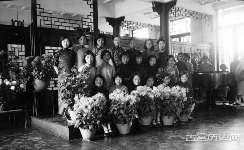 1933年，南京，金陵女子文理学院合唱团合影。