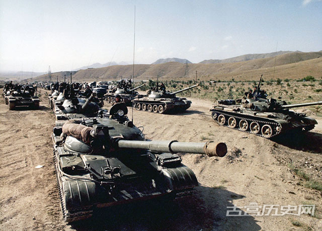 1980年中期，驻扎在阿富汗的苏军坦克部队。