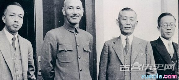 日本政策是怎样对蒋介石诱降的