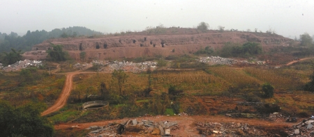 四川成都天府国际机场附近发现70余座汉朝崖墓