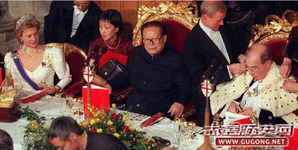 1999年10月20日，伦敦金融城市长莱文勋爵在市政厅为江泽民举行欢迎晚宴