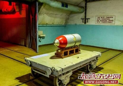 前苏联冷战地下潜艇基地：曾存核武