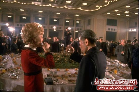 周总理招待尼克松的国宴