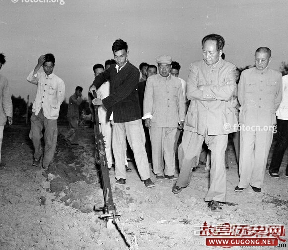 1958年毛主席视察安徽
