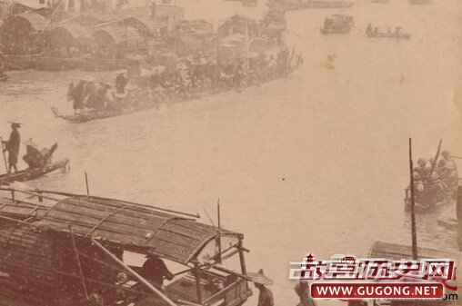 广州端午赛龙舟(约1880年拍)