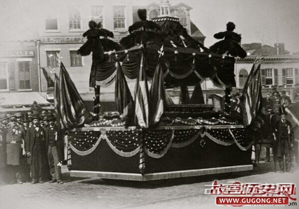 美国的拯救者：民主革命家林肯的葬礼