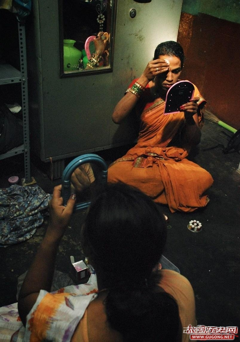 摄影师镜头下的印度变性群体