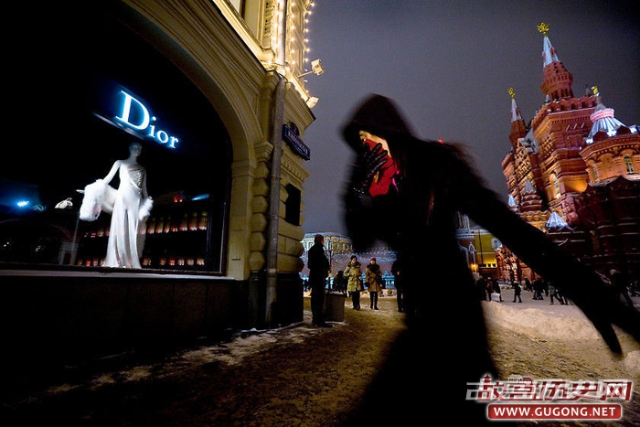 摄影师拍摄莫斯科夜生活
