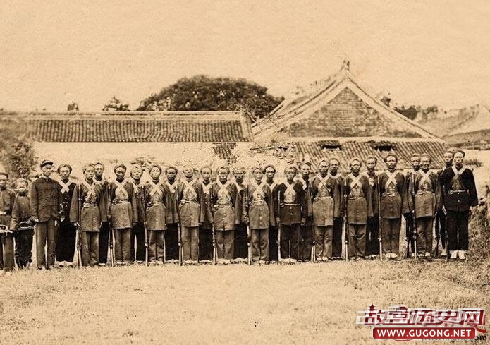 过渡的历史：清朝末年向民国转变时期的士兵