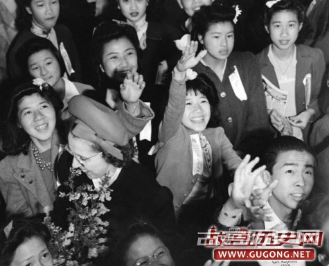 1943年蒋宋夫人为筹款到美国演说的征服之旅