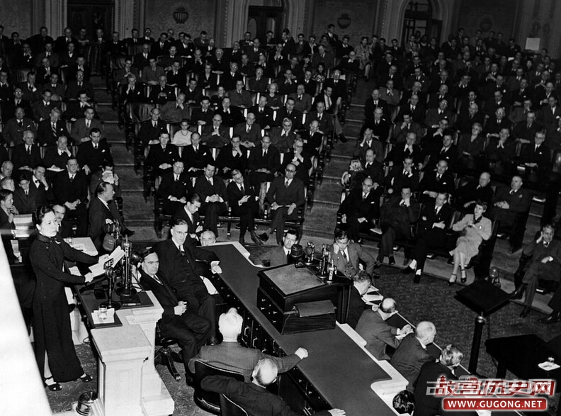 1943年蒋宋夫人为筹款到美国演说的征服之旅