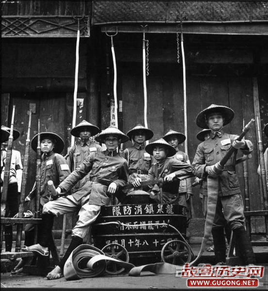 西方记者镜头中的内战前夜中国