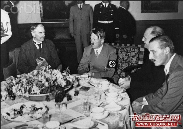 二战慕尼黑，英国首相张伯伦拜会德国全纪录