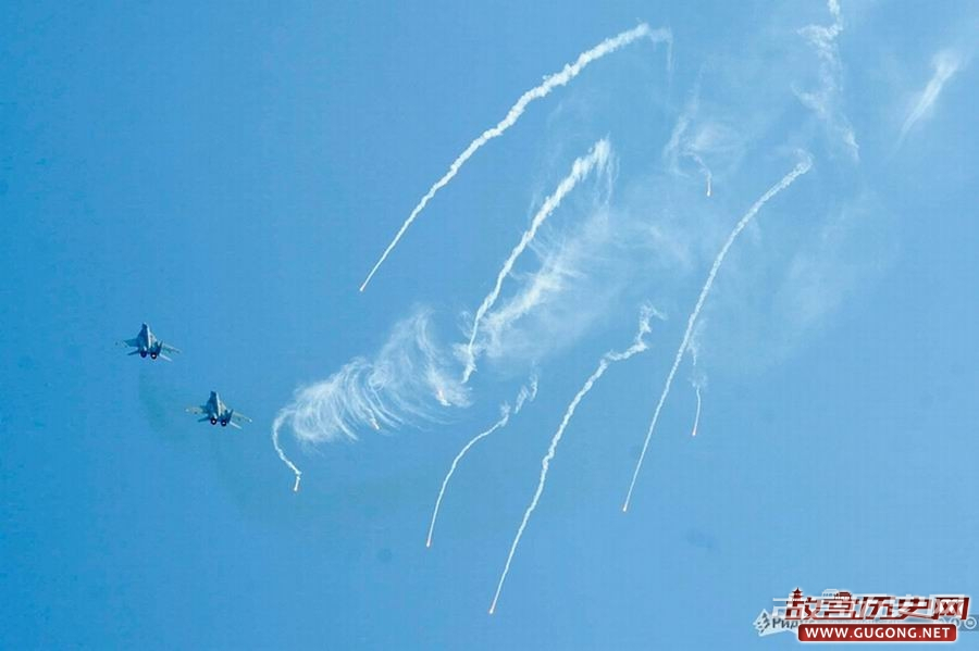 俄空军庆祝成立100周年航空展
