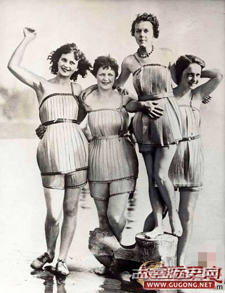 20年代国外海滩美女秀