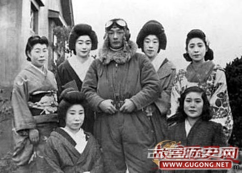 二战日本女明星慰问日军