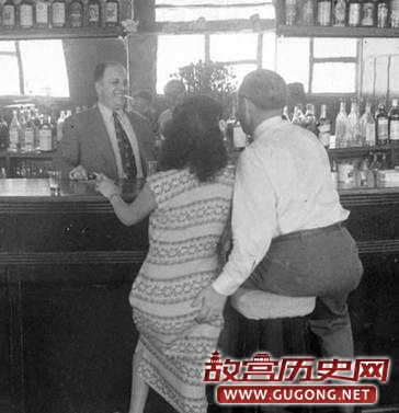 实拍解放前上海酒吧