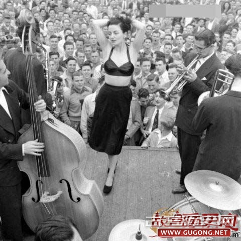 1948年西方露天表演脱衣舞