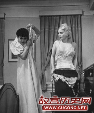 1937年美国教女人优雅脱衣的培训班