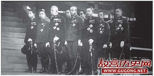 震惊！1941年朝鲜的王族集体参拜靖国神社
