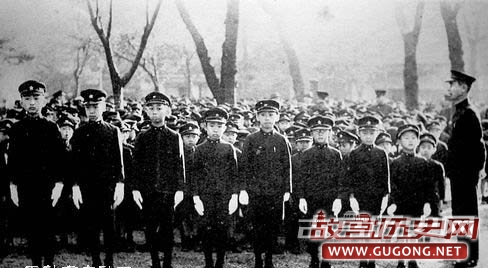 震惊！1941年朝鲜的王族集体参拜靖国神社