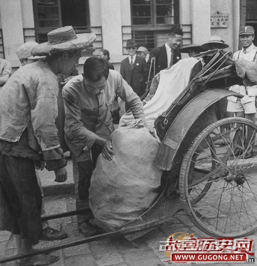 民国通货膨胀奇景：崩溃前经济动荡的上海