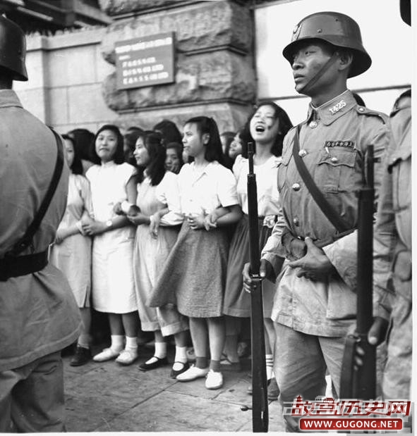 1948年上海大学生的反美大游行