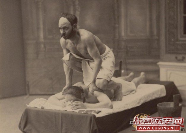 百年前男人如何做spa 格鲁吉亚东方浴场老照片