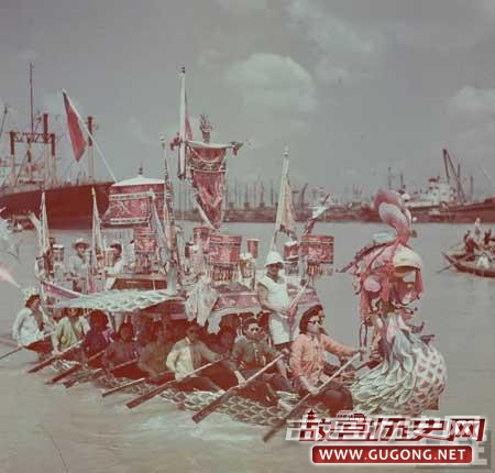 美国拍摄的1948年在上海端午节赛龙舟盛况