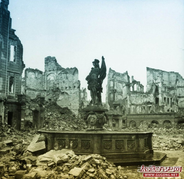 二战美军组织的最大空袭：轰炸德国首都柏林