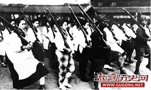 二战日本妇女备战备荒