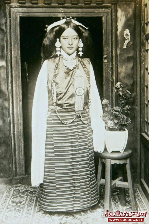 民国老照片：1920年代老相册 不同阶层的民国女子们
