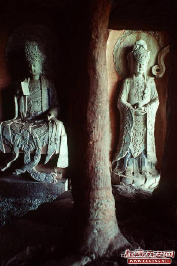 大竹石刻图片：东方艺术明珠 1980年拍摄的大足石刻