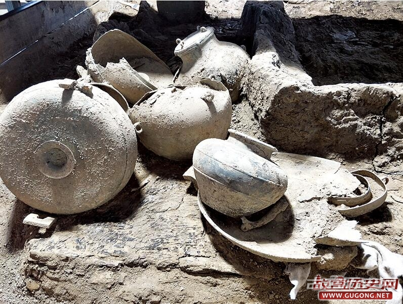 河南洛阳首个墓葬实验室考古项目进展顺利