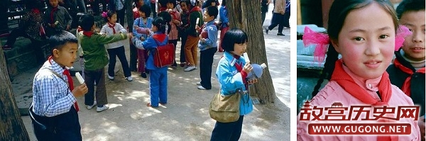 80年代老照片：美好的童年记忆 八十年代的红领巾们