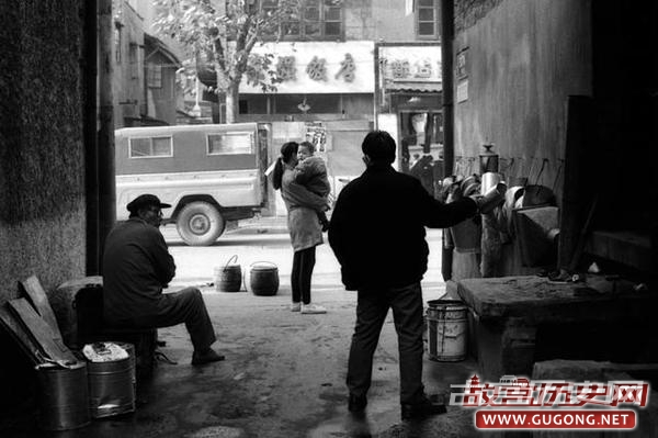 上海老照片：1990年代的老街 上海斜土路鲁班路
