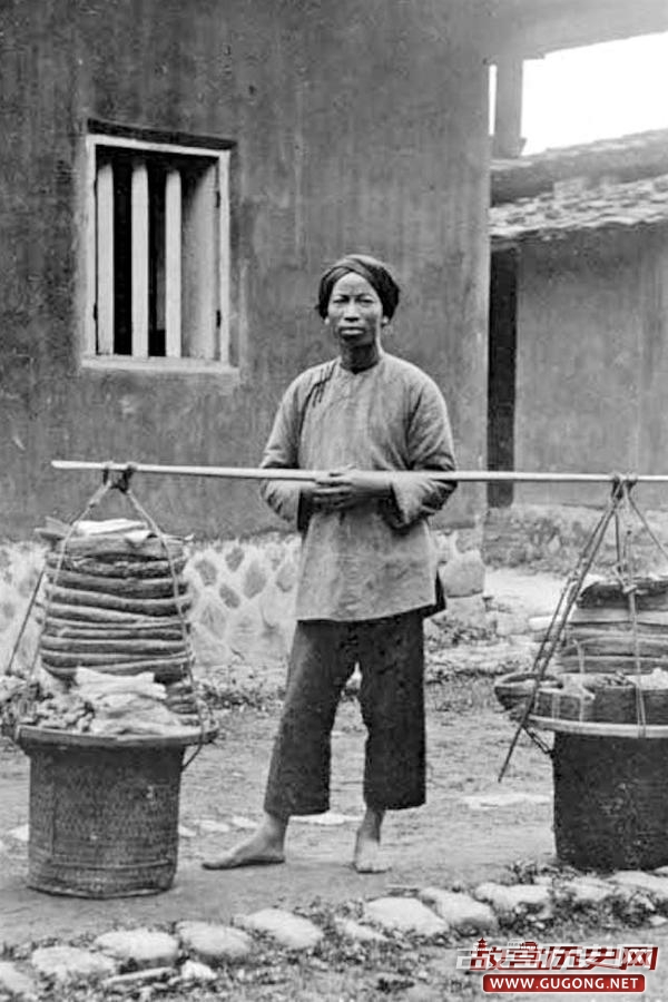 福州老照片：二十世纪初的福州女 传统头饰三把刀