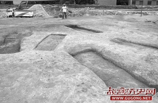 湖南长沙伍家岭发现100多座墓葬