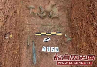 湖南怀化中方县楚墓发现巴文化青铜剑