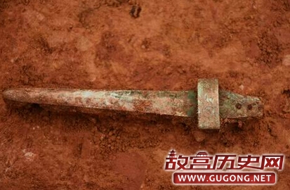 湖南怀化中方县楚墓发现巴文化青铜剑