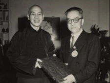 胡适批蒋介石：老百姓因为穷才养成了不好的生活习惯