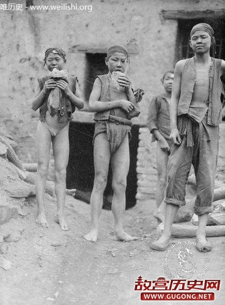 老照片：民初煤矿中的童工