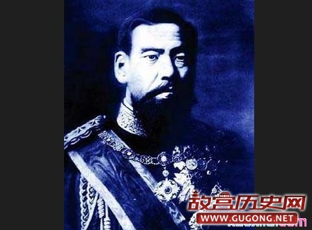 日本天皇在二战中是什么角色