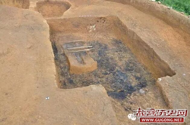 云南牡宜遗址发现积炭和合葬两种丧葬习俗